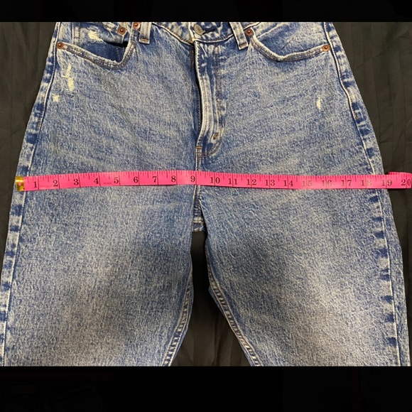 Abercrombie The Mom High Rise Curve Love Jeans - Picture 3 of 9